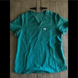 Figs scrub top